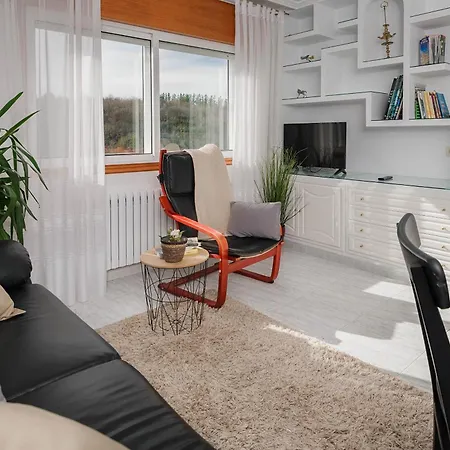 Casa Javier En Sigüeiro, última Etapa Del Camino Inglés * Sigueiro